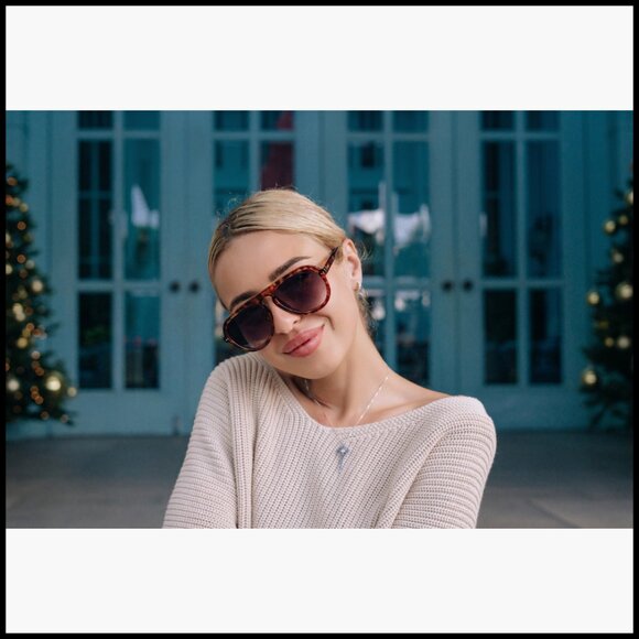 Retro Aviator Sunglasses with Plastic Frame and UV400 Protection main image 4